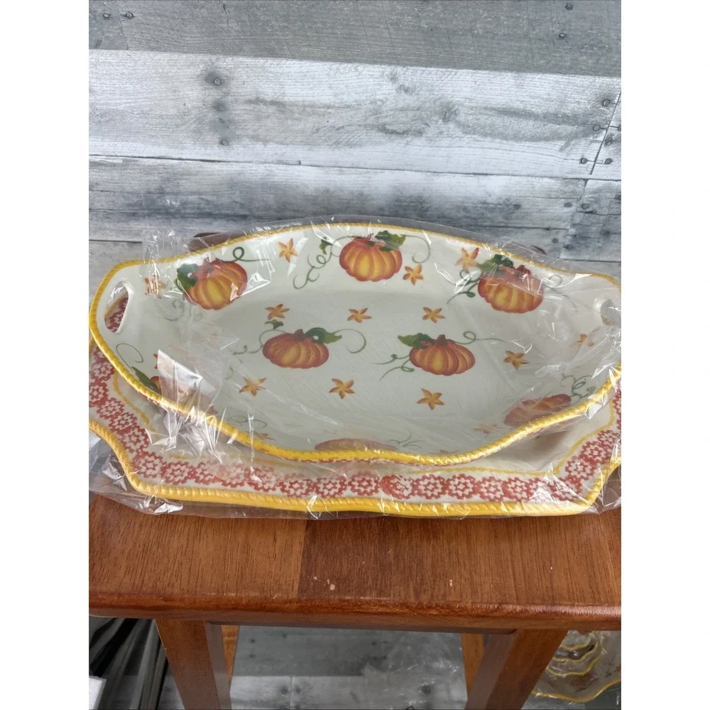 Temp-tations By Tara Pumpkin Patch 7 Piece Set With Lids 3 Platters 4 Bowls